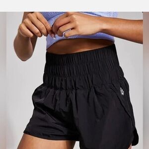 FREE PEOPLE MOVEMENT THE WAY HOME BLACK HIGH WAIST RUNNING SHORTS Large